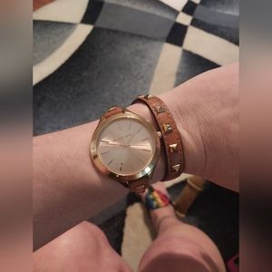 Michael Kors MK2299 Watch Women Double Wrap Band Studs Rose Gold New Battery